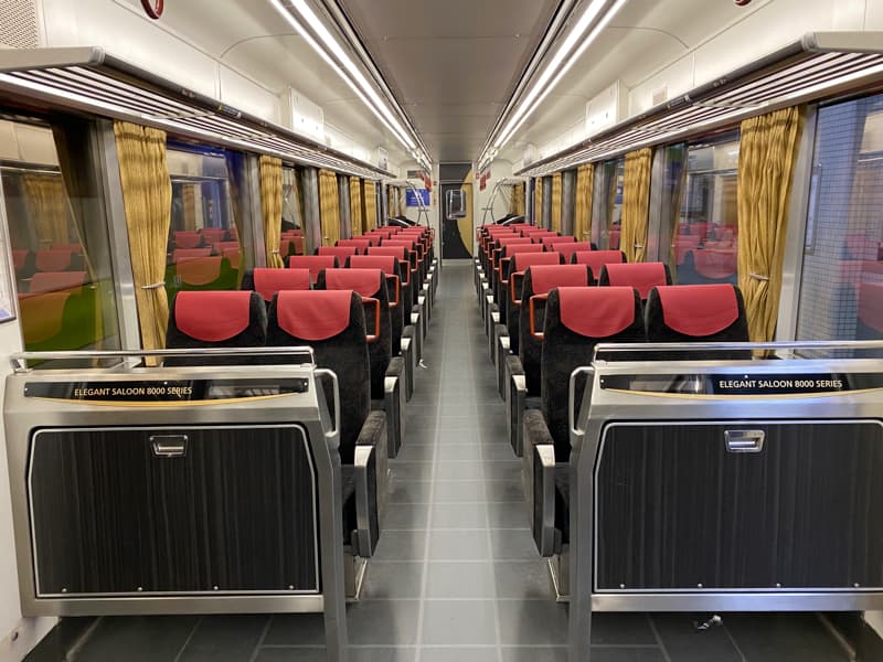 京阪電車ライナーの座席