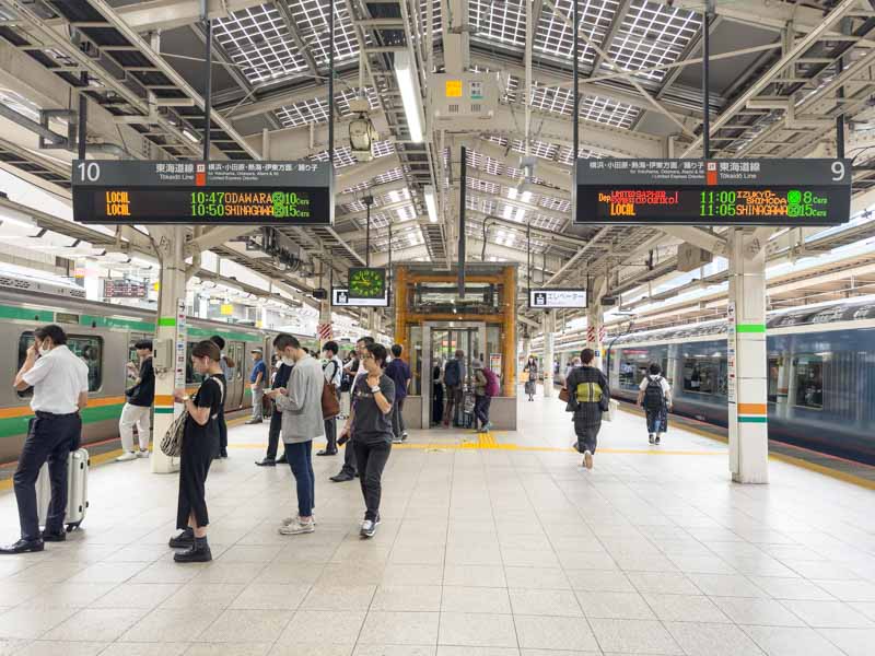 東京駅9・10番線ホーム東海道線