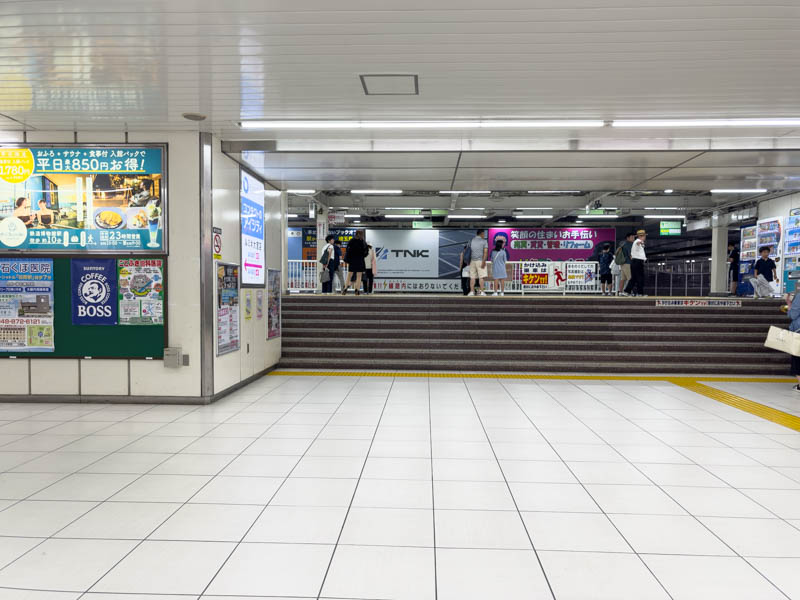 大宮駅 ニューシャトルの改札からホームの通路