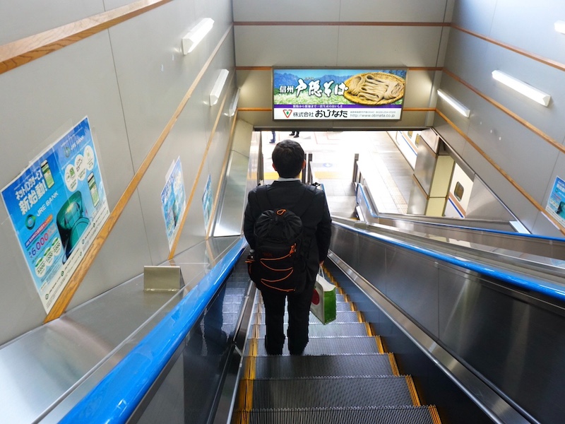 長野駅　新幹線乗り場　エスカレーター下り