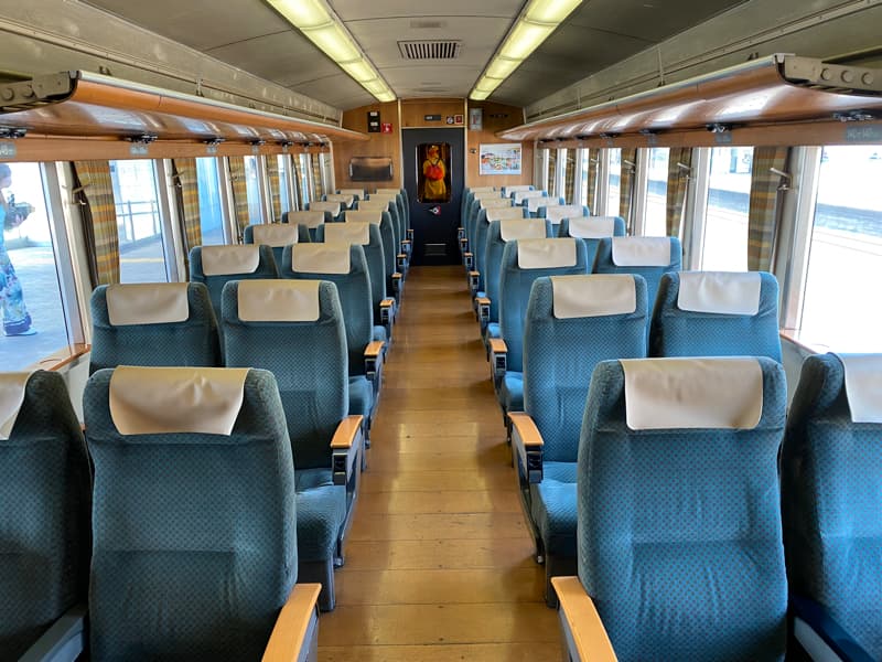 特急ゆふの車内